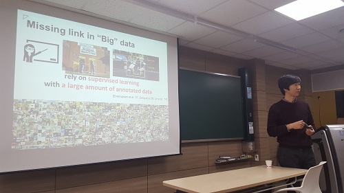 Prof. Cho (POSTECH) visited our lab and gave a talk on his work.